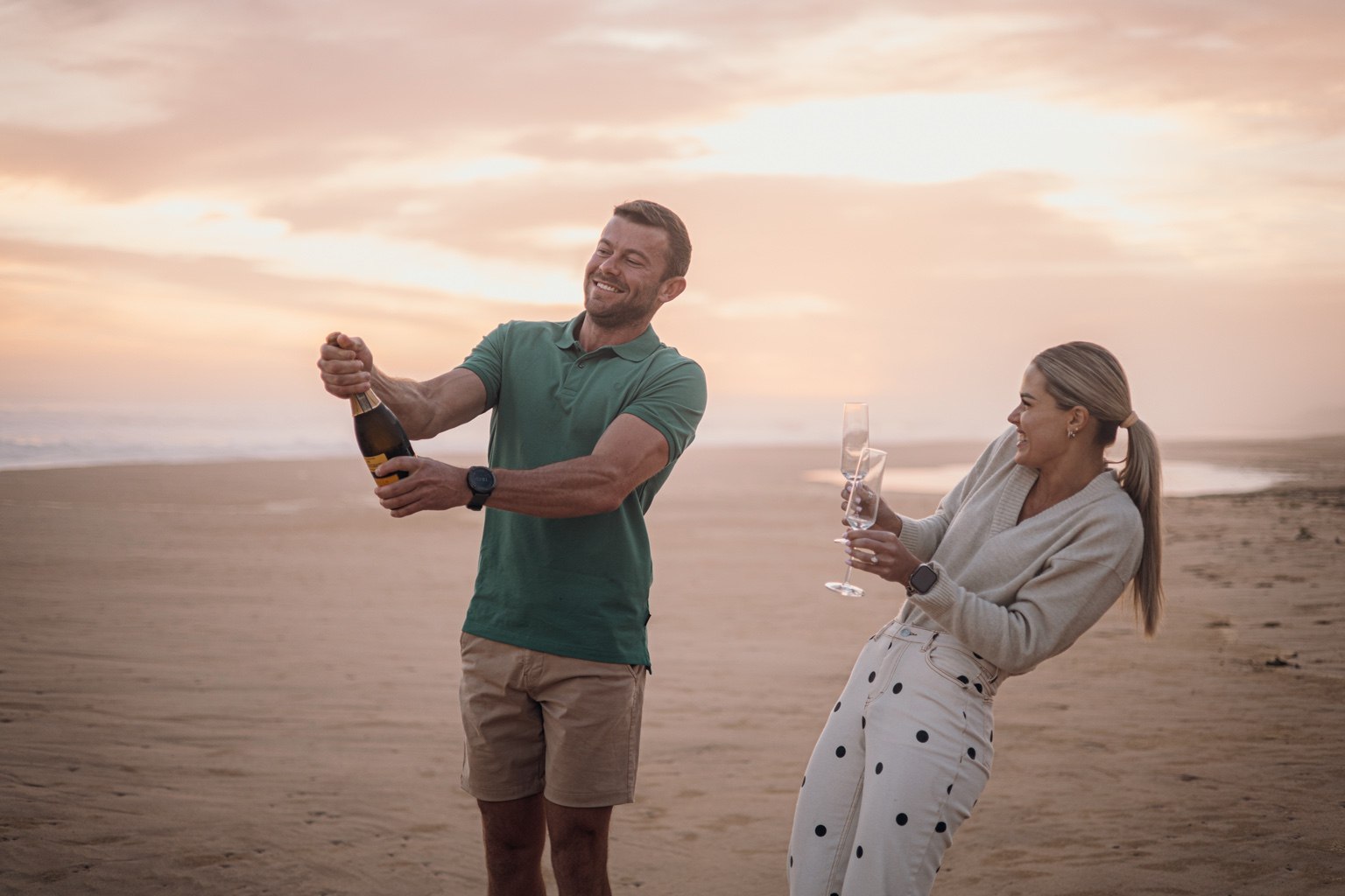 Michael en Jacqueline vier met vonkelwyn